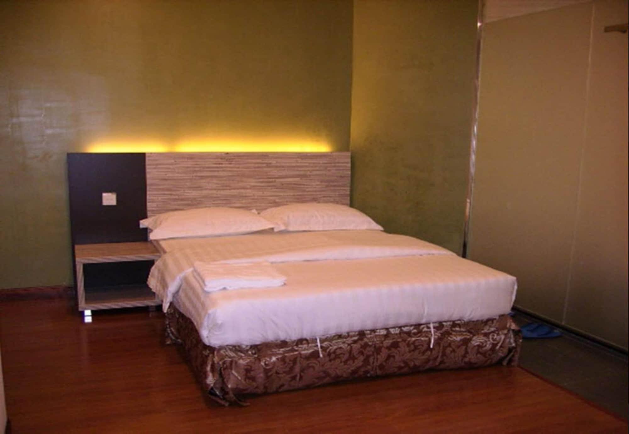 Lbs Hotel Черас Екстериор снимка