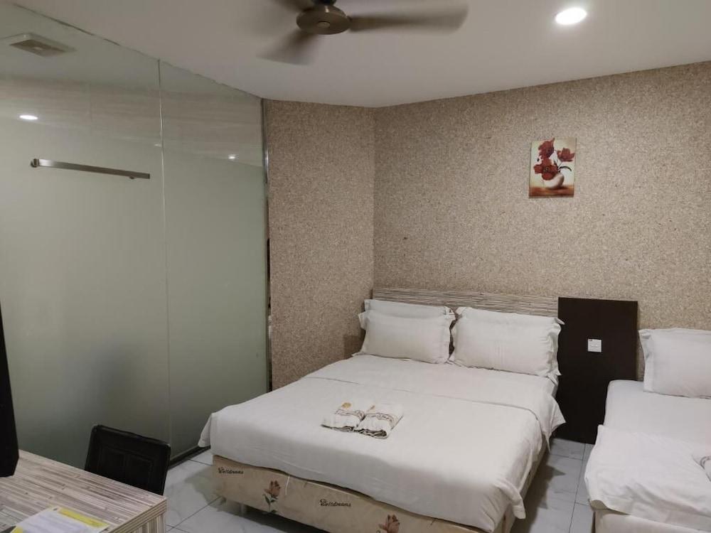 Lbs Hotel Черас Екстериор снимка