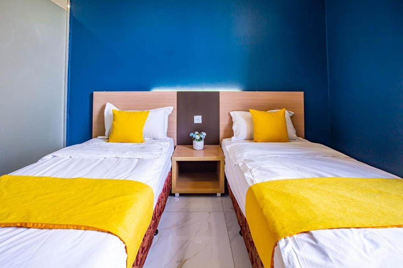 Lbs Hotel Черас Екстериор снимка